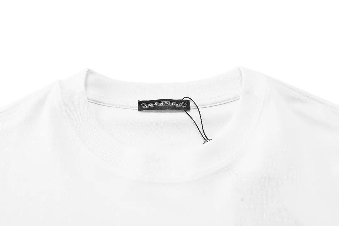 P150 Chrome Hearts Chrome Hearts 2026 official website new brand collection logo, same style for men and women, short-sleeved T-shirt ·Customized 300g 100% double yarn pure cotton fabric ·Dyeing 32 counts double-strand thread ·Collar label, hangtag, main mark and three labels complete Color: White Size: XS S M L